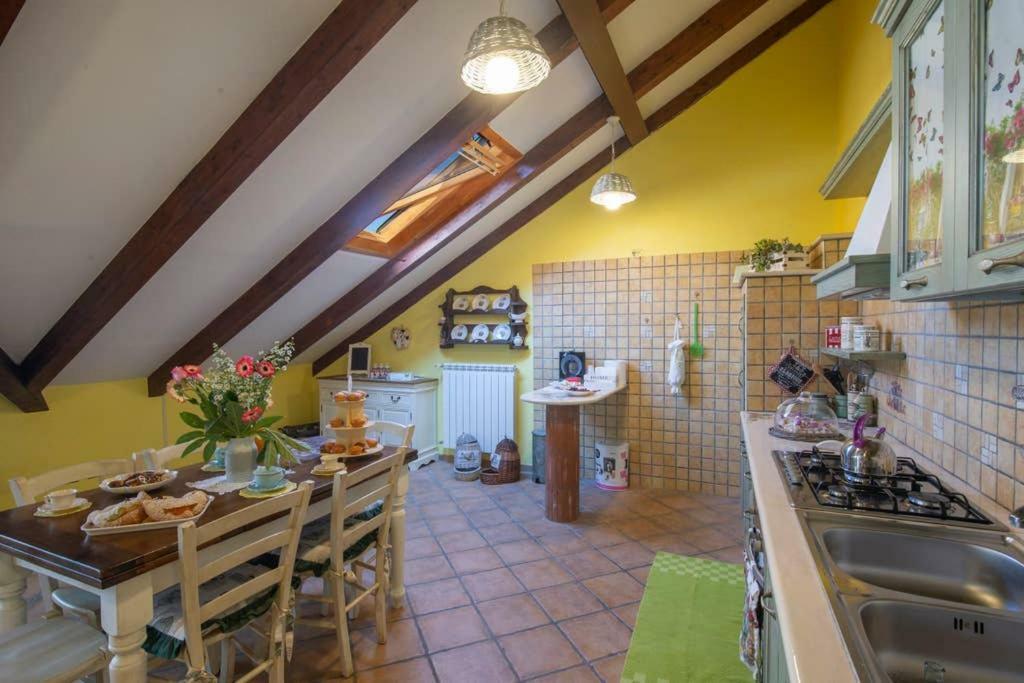 Mansarda Ciaciano Apartment Bomerano Bagian luar foto